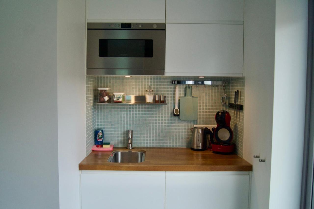Room With A Few Amsterdam Bagian luar foto