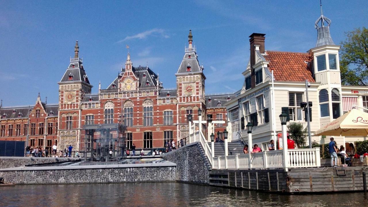 Room With A Few Amsterdam Bagian luar foto