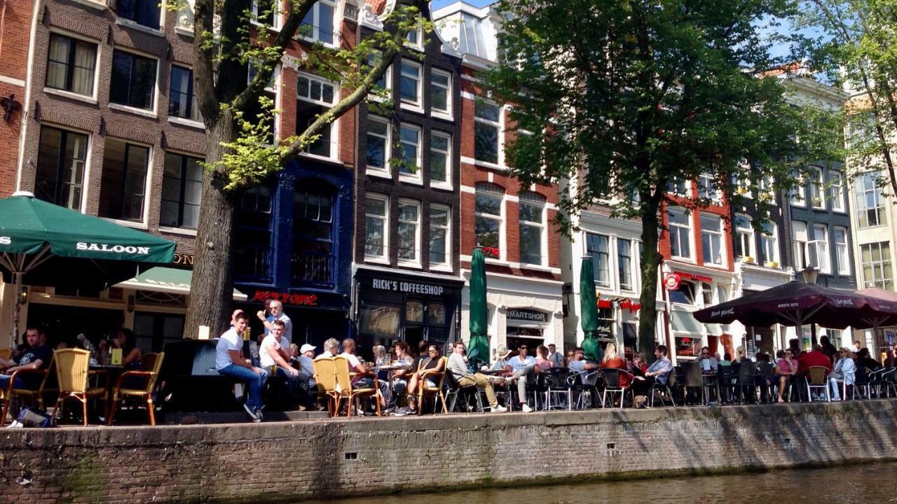 Room With A Few Amsterdam Bagian luar foto